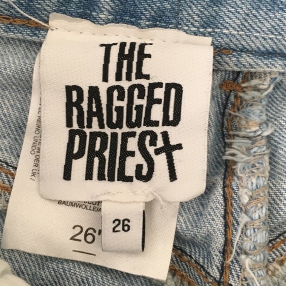 SOLD The ragged priest shorts - Picture 4 of 4
